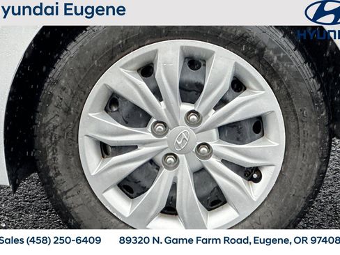 Used 2022 Hyundai Accent SE image 32