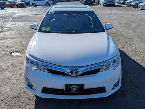 Used 2013 Toyota Camry XLE image 3