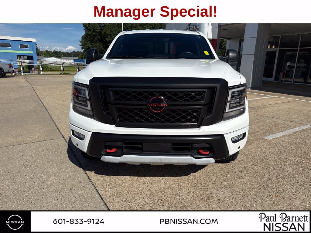 Used 2023 Nissan Titan PRO-4X w/ Pro-4x Convenience Package AWD/4WD image 16