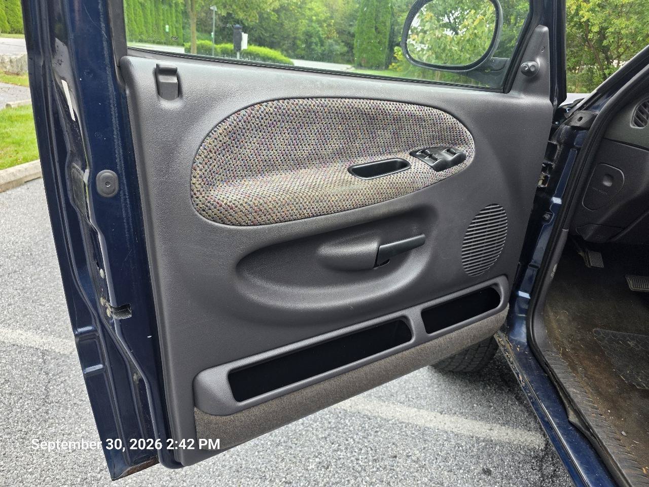Used 2001 Dodge Ram 1500 Truck 4x4 Quad Cab image 12