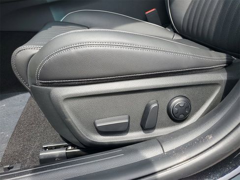 New 2026 Genesis G70 2.5T Prestige image 17