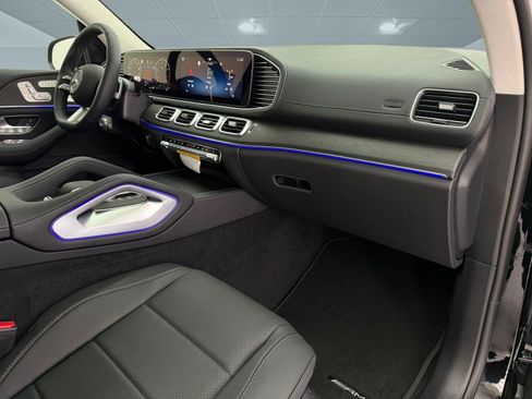 New 2026 Mercedes-Benz GLS 450 4MATIC image 21