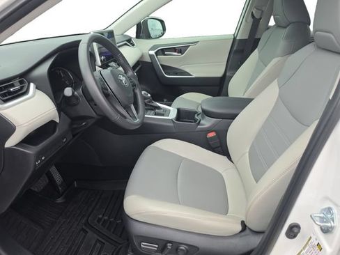 Used 2025 Toyota RAV4 XLE Premium AWD/4WD image 11