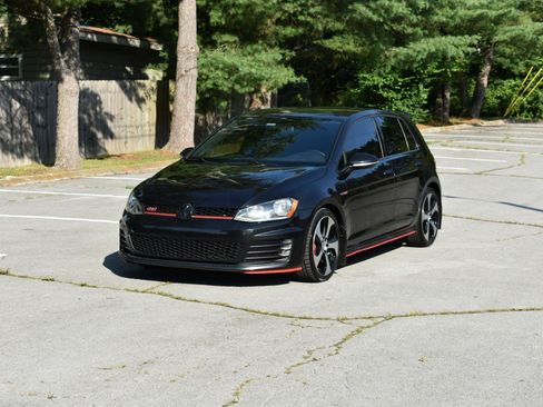 Used 2017 Volkswagen GTI Autobahn FWD image 2