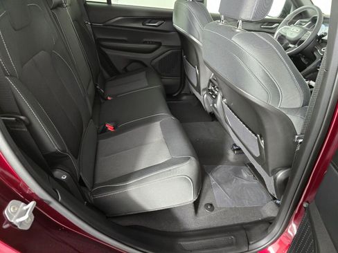 New 2025 Jeep Grand Cherokee Laredo X image 28