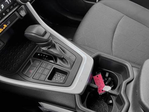 Used 2025 Toyota RAV4 XLE image 17