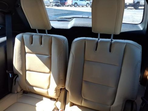 Used 2017 Ford Explorer Limited w/ Equipment Group 301A FWD image 23