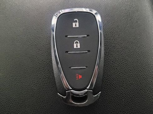 Used 2020 Chevrolet Equinox LT w/ LPO, Floor Liner Package FWD image 32