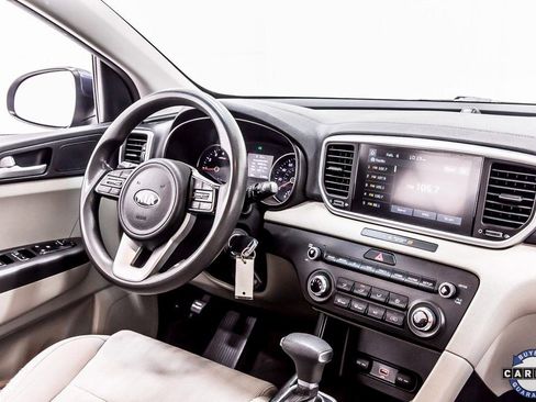 Used 2022 Kia Sportage LX image 19