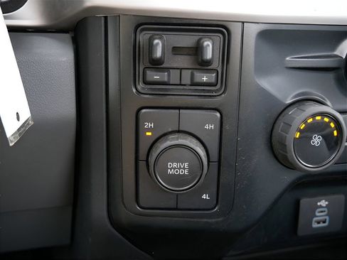 Used 2023 Ford F550 4x4 Regular Cab Super Duty image 26