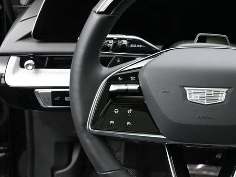 New 2026 Cadillac Optiq Sport 2 w/ LPO, Floor Liner Package image 30