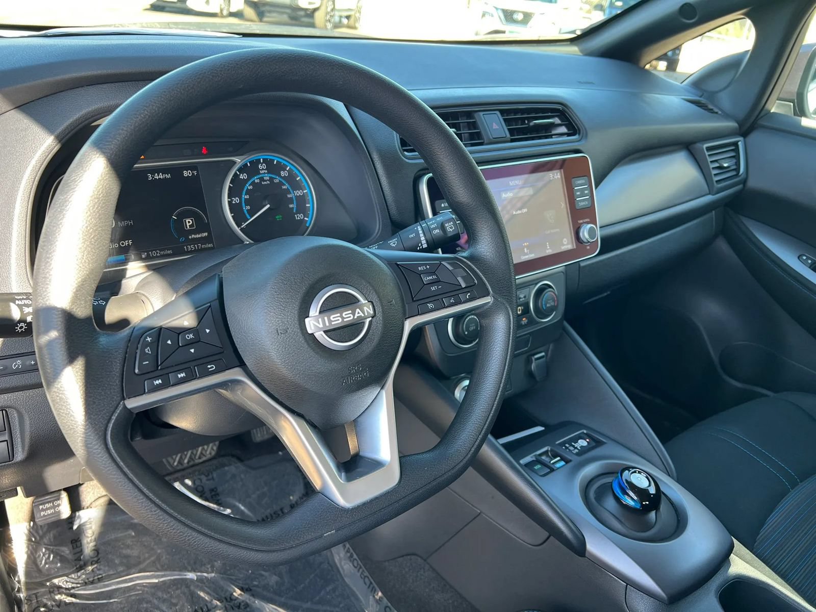 Used 2025 Nissan Leaf S FWD image 12