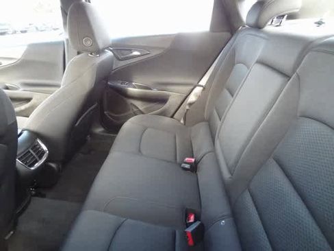 Used 2024 Chevrolet Malibu LT image 11