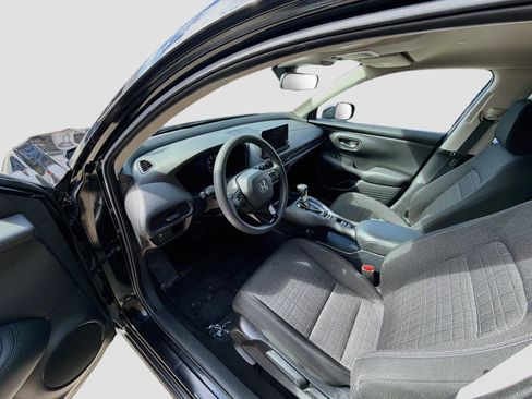 Certified 2024 Honda HR-V LX image 9