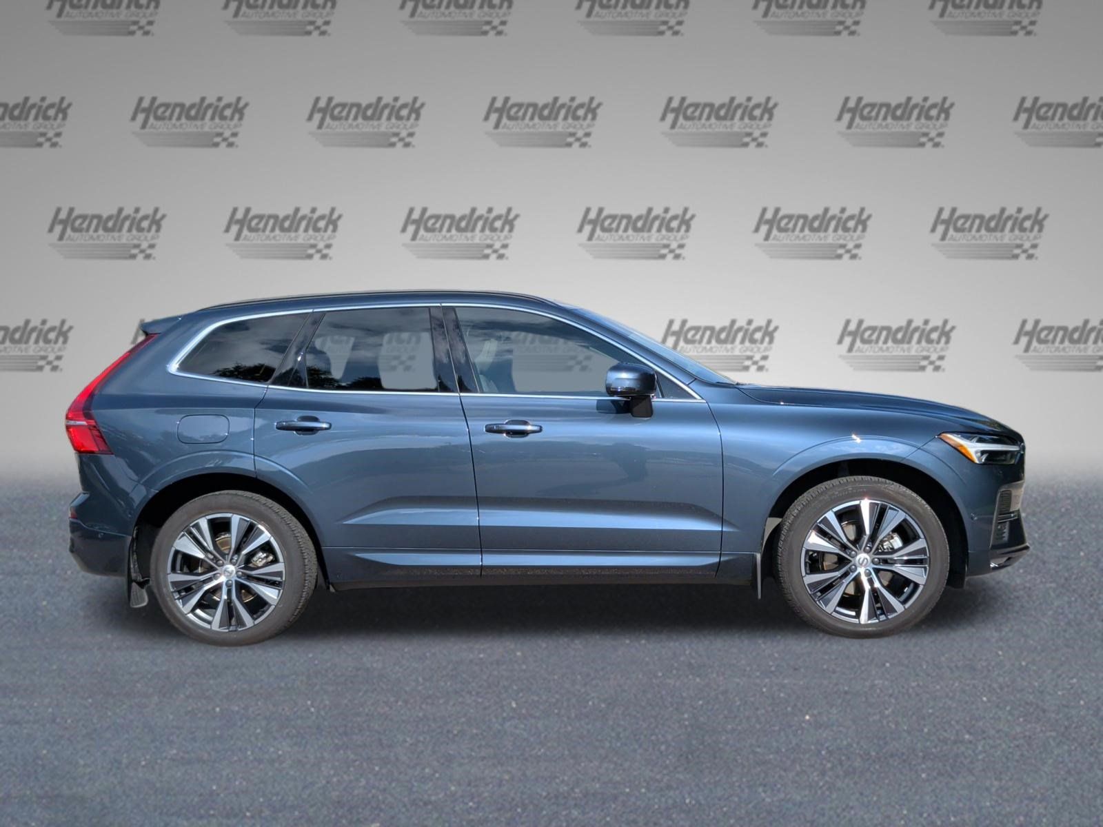 Used 2022 Volvo XC60 B5 Momentum w/ Advanced Package AWD/4WD image 6