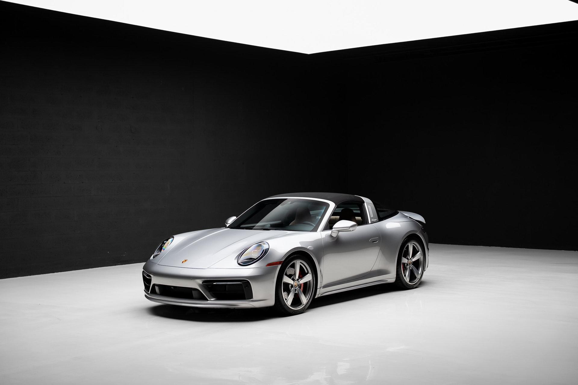 Used 2023 Porsche 911 Targa 4S AWD/4WD image 4