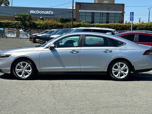 Used 2024 Honda Accord LX image 9