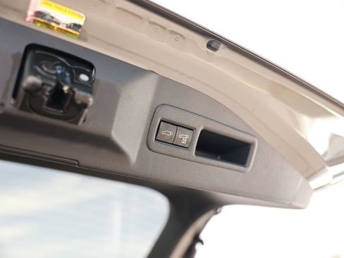 Used 2023 Toyota bZ4X Limited image 38