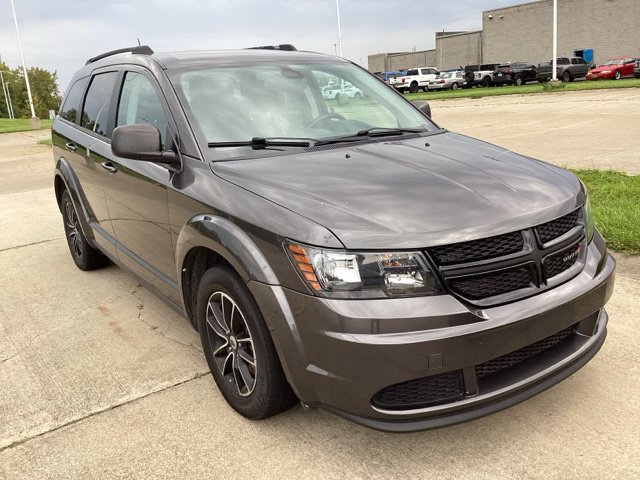 Used 2018 Dodge Journey SE w/ Connectivity Group FWD image 9
