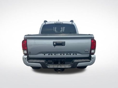 Used 2019 Toyota Tacoma TRD Off-Road w/ TRD Premium Off Road Package AWD/4WD image 4
