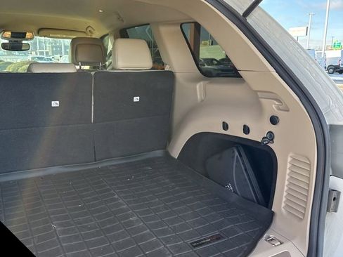 Used 2017 Jeep Grand Cherokee Limited image 25