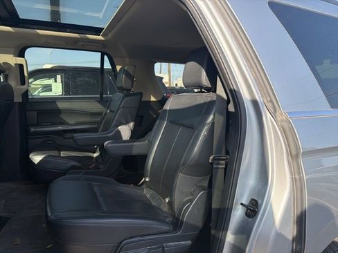 Used 2022 Ford Expedition Max XLT image 13