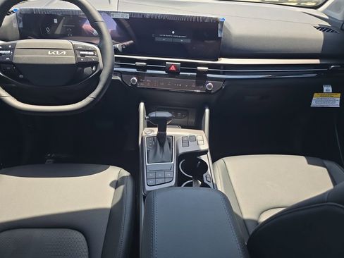 New 2026 Kia Sportage SX FWD image 15