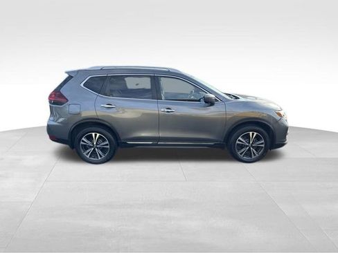 Used 2018 Nissan Rogue SL w/ Premium Package image 25