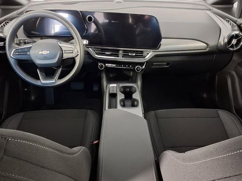 New 2026 Chevrolet Equinox EV LT image 5