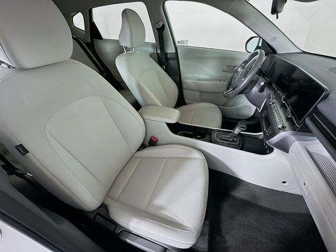 Used 2025 Hyundai Kona SEL FWD image 31