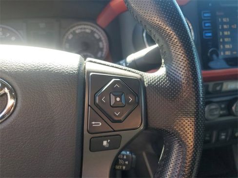 Used 2016 Toyota Tacoma TRD Sport image 21