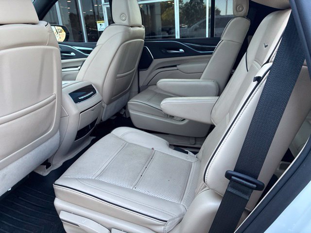 Used 2023 Cadillac Escalade Premium Luxury AWD/4WD image 19