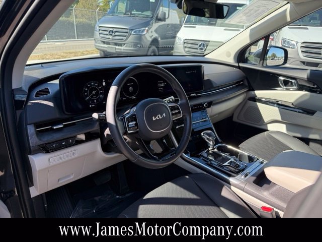 Used 2024 Kia Carnival SX FWD image 13