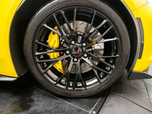 Used 2017 Chevrolet Corvette Z06 image 25