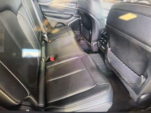 Used 2023 Jeep Grand Cherokee 4WD 4xe w/ Luxury Tech Group II image 13