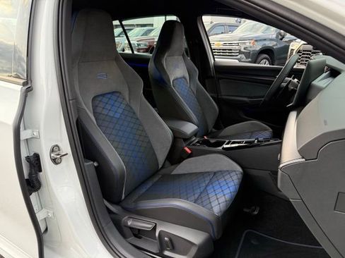 Used 2025 Volkswagen Golf R Black Edition image 13