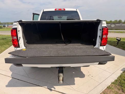 Used 2018 Chevrolet Silverado 1500 LT w/ All Star Edition AWD/4WD image 30