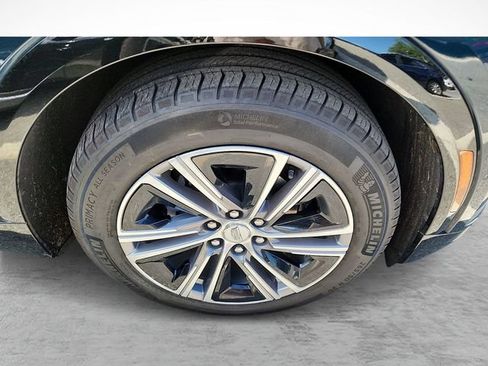 Certified 2024 Cadillac Lyriq Luxury AWD/4WD image 3