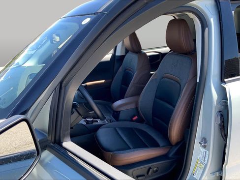 Used 2024 Ford Bronco Sport Outer Banks w/ Tech Package AWD/4WD image 7