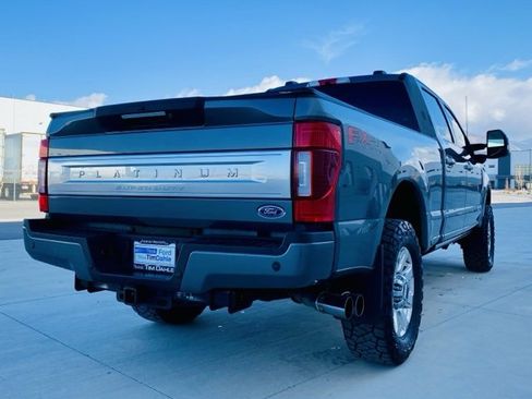 Used 2022 Ford F250 Platinum w/ FX4 Off-Road Package image 5