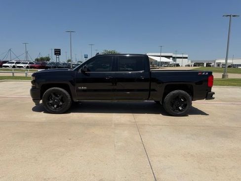 Used 2018 Chevrolet Silverado 1500 LT w/ Texas Edition AWD/4WD image 8