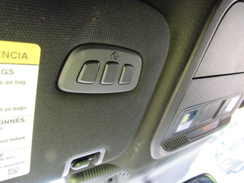 Used 2025 Ford Explorer ST-Line AWD/4WD image 31