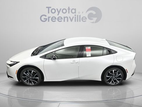 New 2025 Toyota Prius Plug-In Hybrid FWD image 7