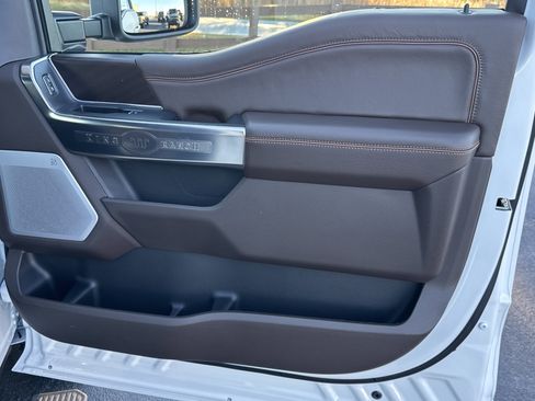 Used 2025 Ford F350 King Ranch w/ FX4 Off-Road Package image 16