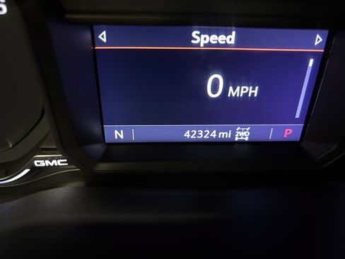 Used 2022 GMC Sierra 1500 Elevation AWD/4WD image 18