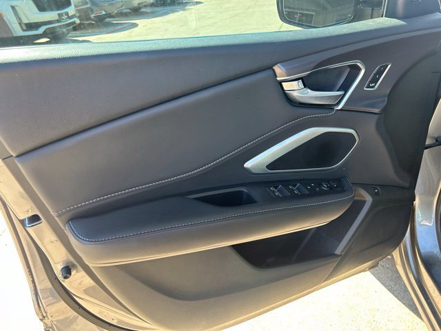 Used 2025 Acura RDX SH-AWD image 6