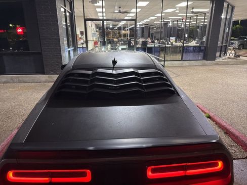 Used 2017 Dodge Challenger R/T w/ Quick Order Package 28P T/A RWD image 5