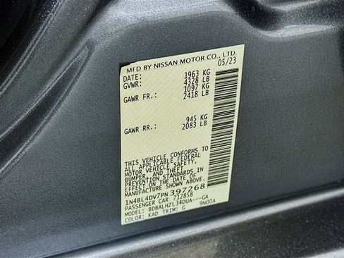 Used 2023 Nissan Altima 2.5 SV FWD image 12