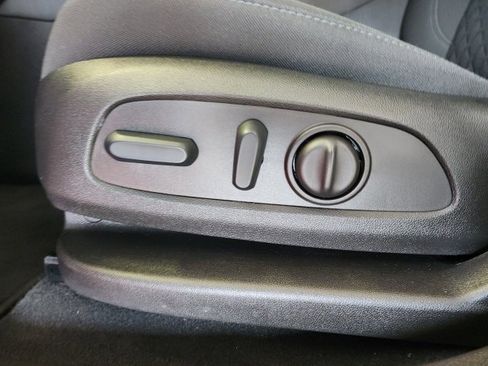 Used 2022 Chevrolet Blazer LT image 13