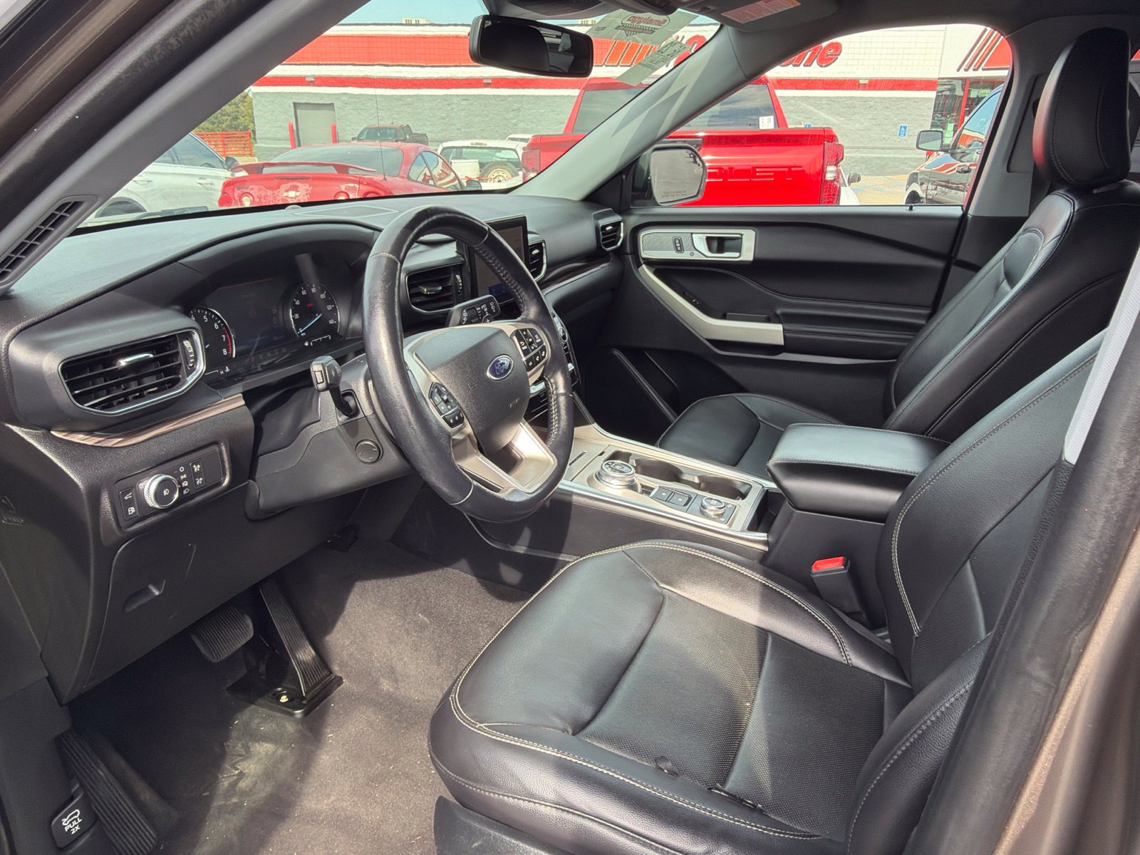 Used 2021 Ford Explorer Limited w/ Hybrid Equipment Group 310A AWD/4WD image 5